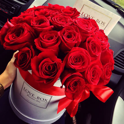 Цветы в коробке "I Love You" – от Flowers.ua