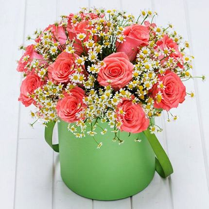 Квіти в коробці "Літня муза" – від Flowers.ua