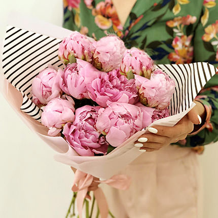 11 tender peonies – from Flowers.ua