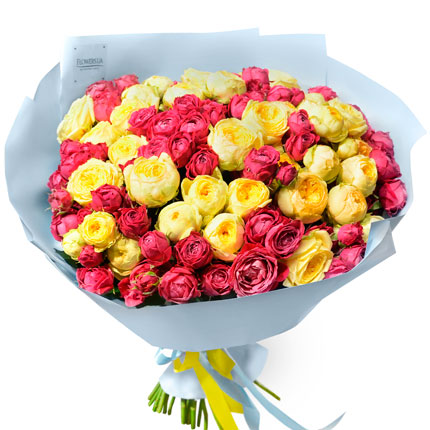 Яркий букет "19 кустовых роз"  - купить в Украине