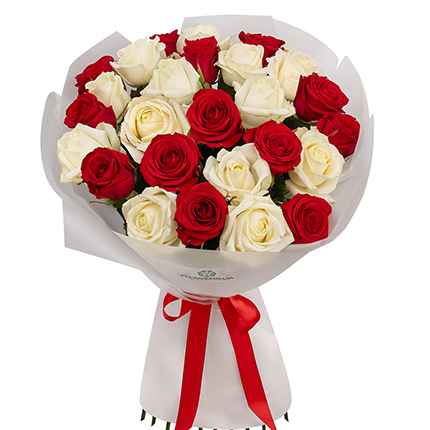 Букет "23 червоні та білі троянди"  – придбати в Україні