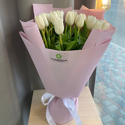 25 белых тюльпанов  – купить в Украине