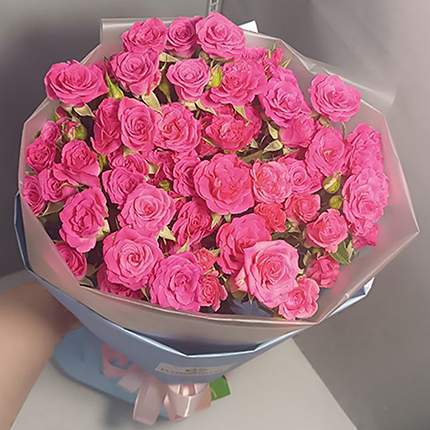АКЦИЯ! 11 кустовых розовых роз  – купить в Украине