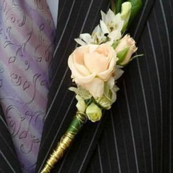 boutonniere where to buy