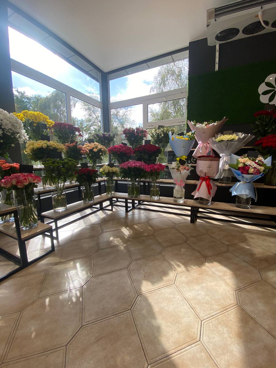Магазин квітів в місті Запоріжжя