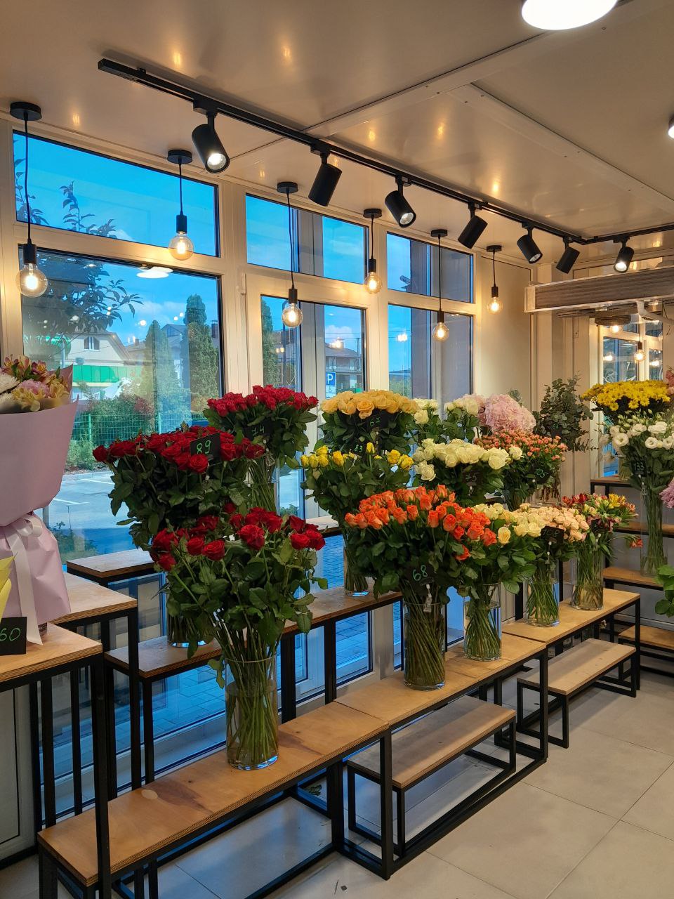 Магазин квітів FLOWERS.UA в місті Львів