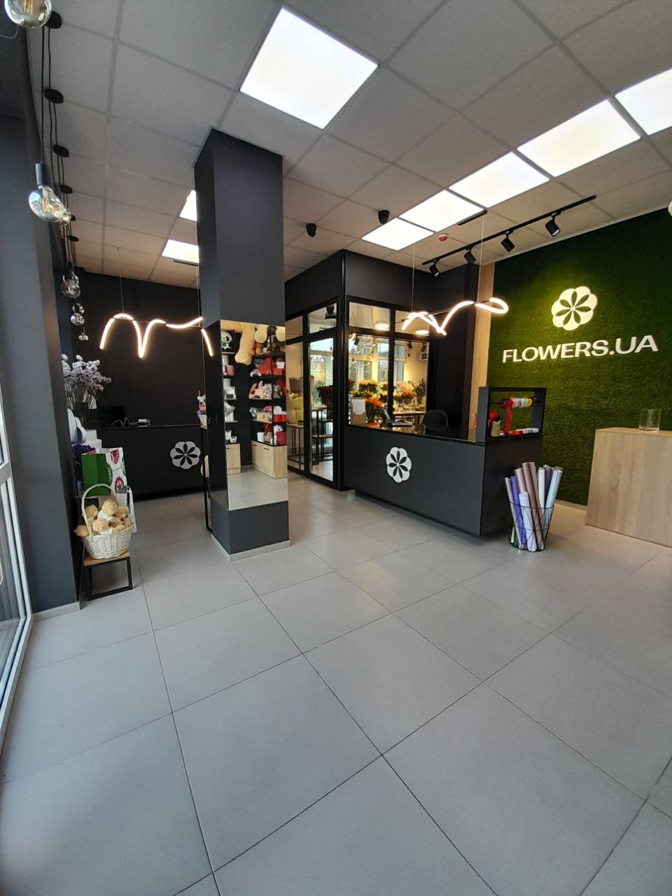 Магазин квітів FLOWERS.UA в місті Львів