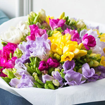 Квіти в коробці "Літо" - доставка по Україні