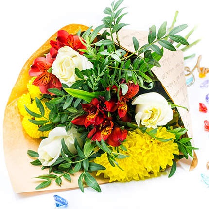 Збірний букет квітів (жовта хризантема) - доставка по Україні