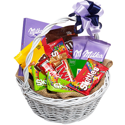 Gift basket "Bright surprise" – order with delivery