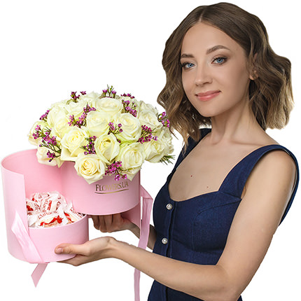 Цветы в коробке "Все о любви...!" - доставка по Украине