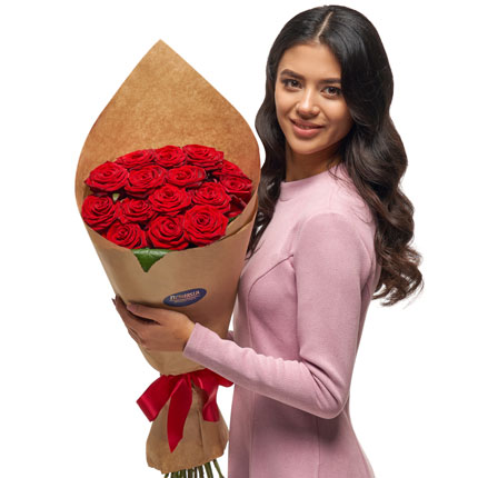 Букет в ЕКО упаковці "15 червоних троянд" - доставка по Україні