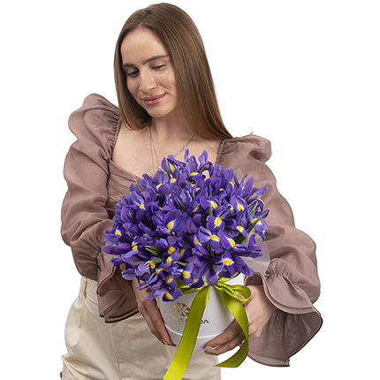 Квіти в коробці "Сапфірове захоплення" - доставка по Україні