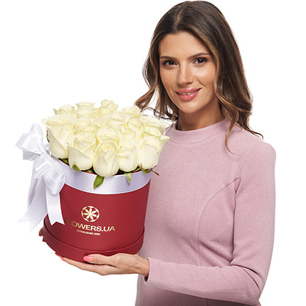 Цветы в коробке "Желанной" – доставка по Украине