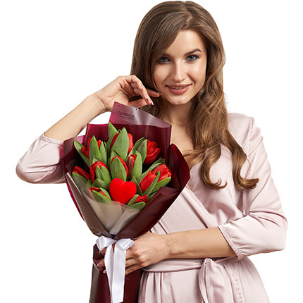 Букет "15 червоних тюльпанів" - доставка по Україні