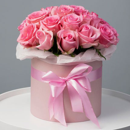 Квіти в коробці "21 троянда Athena Royale (Кенія)" - доставка по Україні