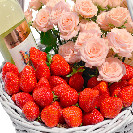 Berry basket "Delight" - order with delivery