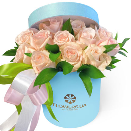 Цветы в коробке "13 роз Кимберли " – доставка по Украине