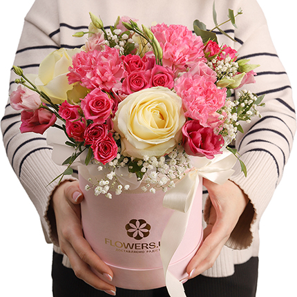 Flowers in a box "Pompadour" – delivery in Ukraine