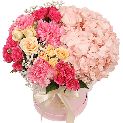 Квіти в коробці "Соломія Крушельницька" – замовити з доставкою