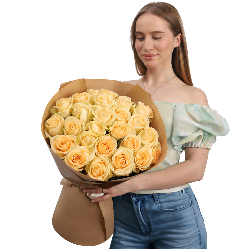 Букет з 21 кремової троянди – доставка по Україні