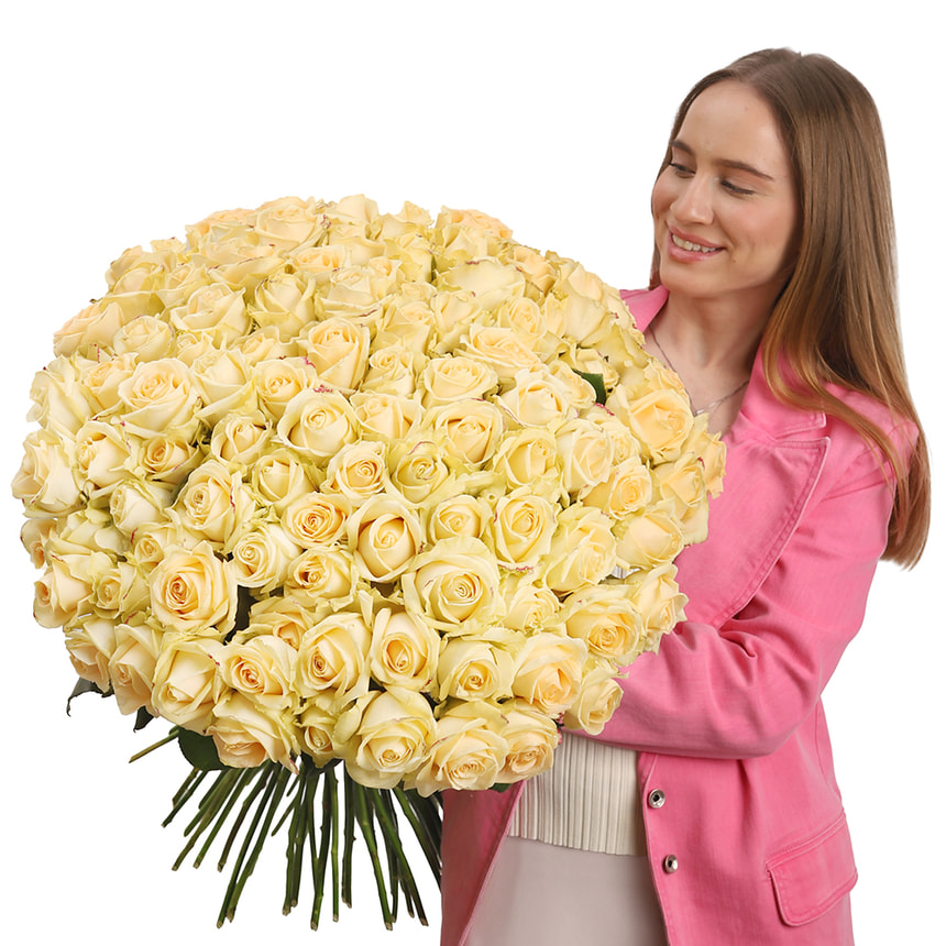 Букет з 101 кремової троянди – доставка по Україні