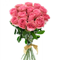 15 роз Lovely Rhodos (Кения)