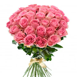 35 роз Lovely Rhodos (Кения)